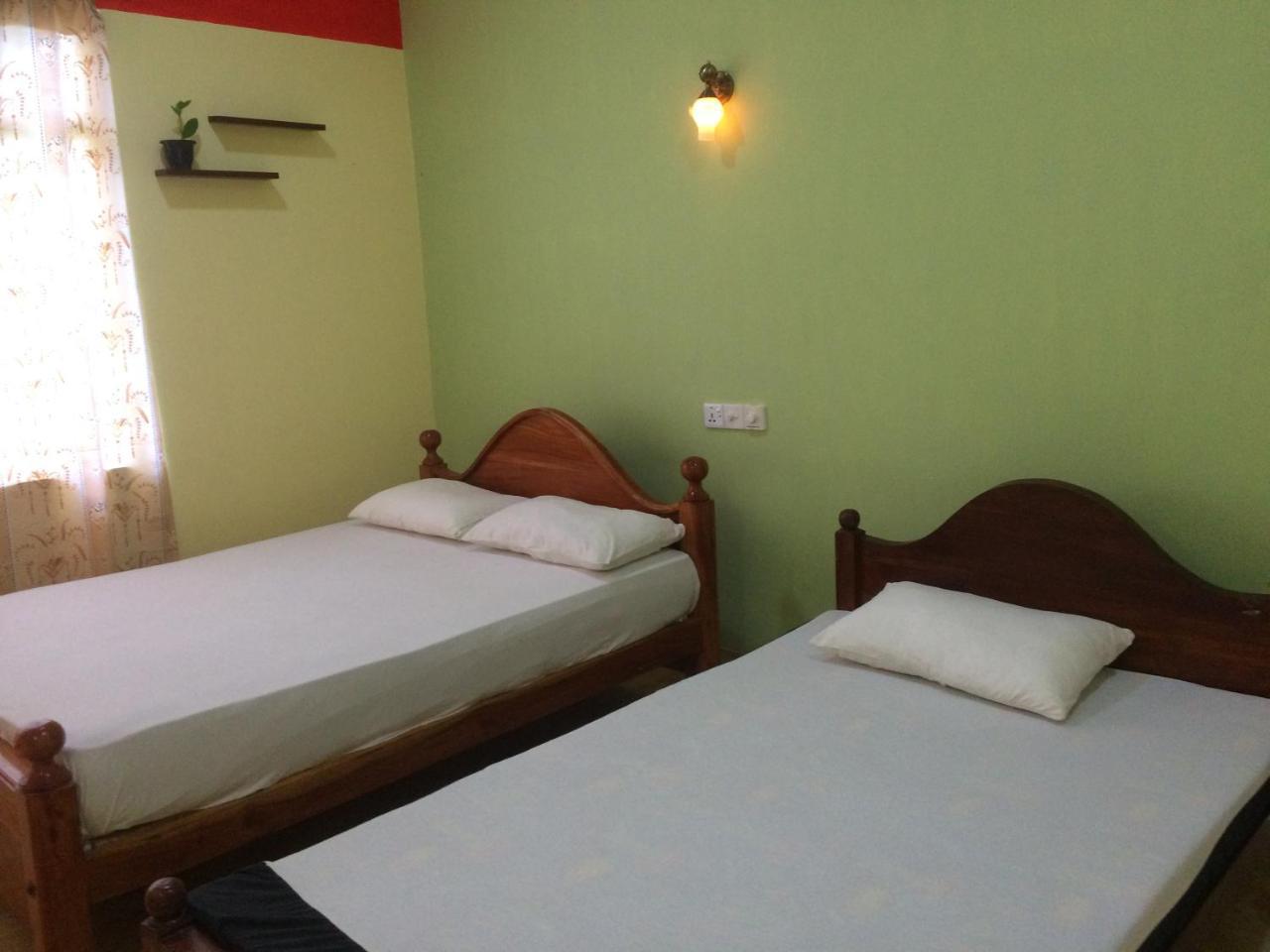 Hotel View Point Tissamaharama Bagian luar foto